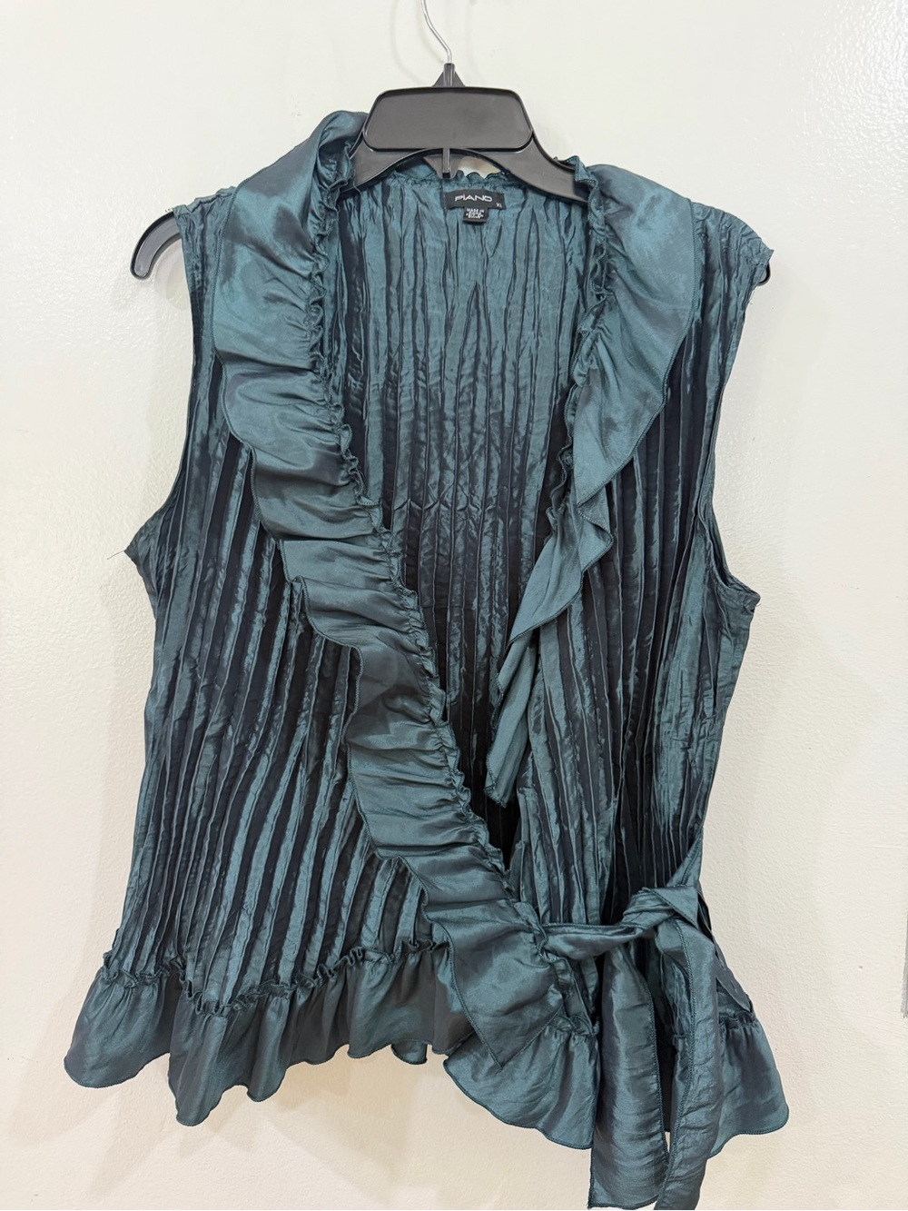 Folio Teal Ruffled Sleeveless Pleated Blouse
